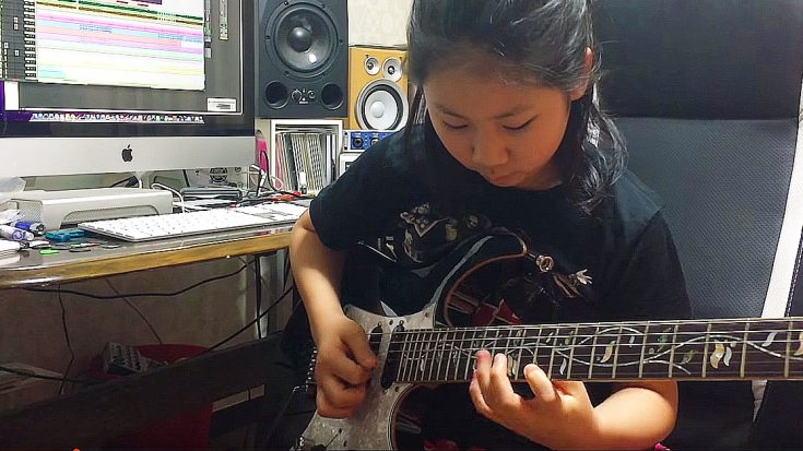 11-Year-Old Girl Shreds An 80s Rock Classic – You Won’t Believe How FAST Her Hands Are! | Society Of Rock Videos
