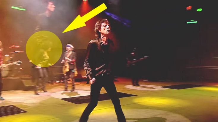 Backup Singer For The Rolling Stones Quickly Steals Spotlight When Asked To Sing Centerstage | Society Of Rock Videos