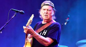 Neil Young Wants His Music Removed In Spotify