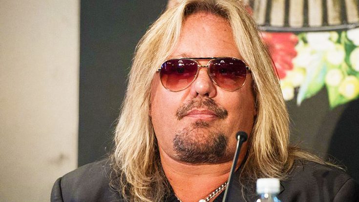 Vince Neil Injured After Falling Off Stage | Society Of Rock Videos