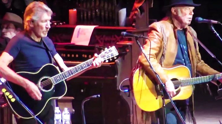 Neil Young And Roger Waters Hit The Stage Together For Magnificent Tribute To Bob Dylan | Society Of Rock Videos