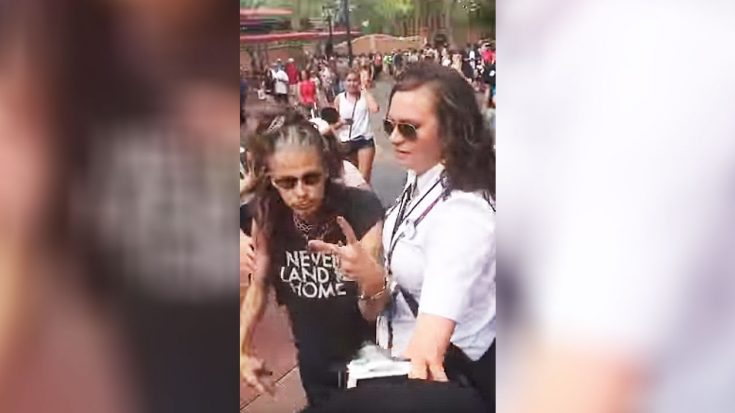 Steven Tyler Just Wanted To Spend A Day At Disneyland – Instantly Becomes Star Attraction For The Day | Society Of Rock Videos