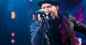 Gavin DeGraw’s Fall Tour Is Non-Stop Fun As Classics Like “Best I Ever Had” Come To Center Stage
