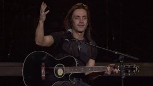 Nuno Bettencourt Sold His LA Home For $3.75m