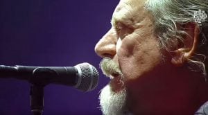 Robert Plant Returned To The Stage In 2015, But This Crowd Went Speechless When He Opened His Mouth…