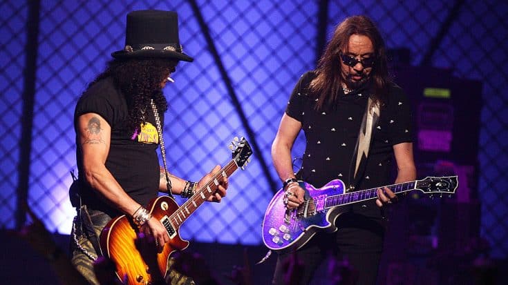 Ace Frehley, Slash, Tommy Lee, And Many Others Form Supergroup To Perform “God Of Thunder” Live! | Society Of Rock Videos