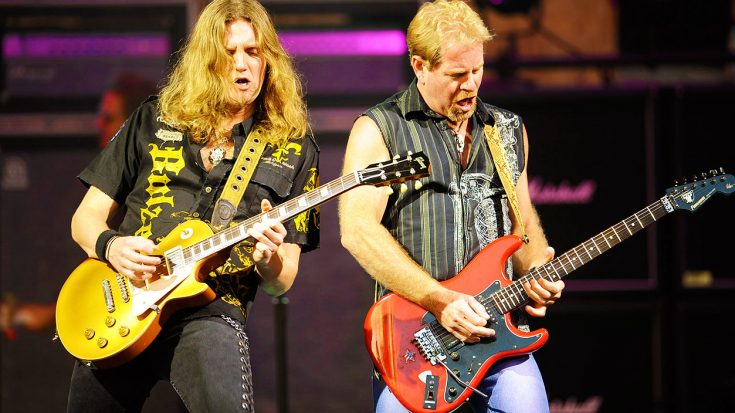 Night Ranger Get The Crowd Involved In Epic Performance Of “Sister Christian”! | Live 2012 | Society Of Rock Videos