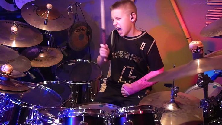 A Broken Arm Is No Match For This Kid’s Killer Cover Of AC/DC’s “Back In Black” | Society Of Rock Videos
