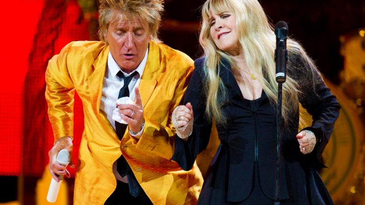 It’s A Party Onstage When Rod Stewart And Stevie Nicks Link Up For “Young Turks” | Society Of Rock Videos