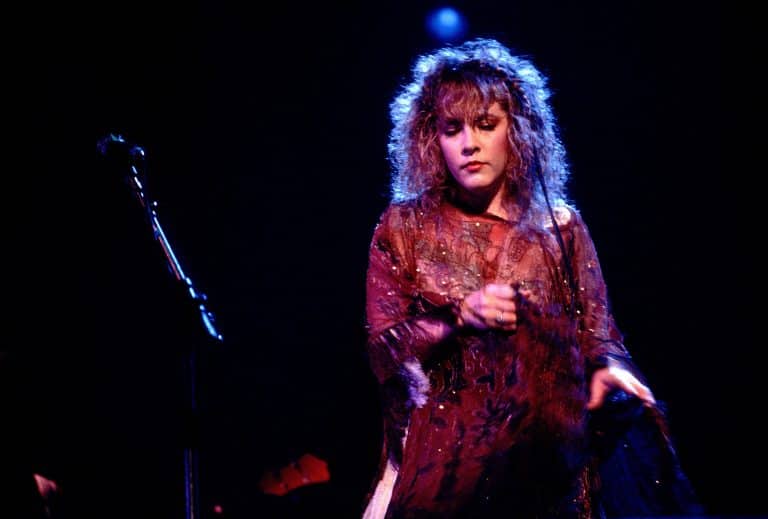 Stevie Nicks Euphoric Cover Of “silent Night” Will Surely Give You