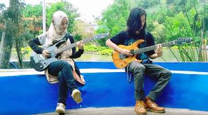 Brother & Sister Put Other Guitarists To Shame With Their Explosive Guitar Duel!