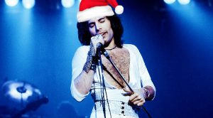 Freddie Mercury Raises A Special Toast For Christmas, And It’s Everything You’ll Ever Want This Year!