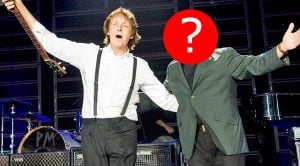 The Crowd’s Cheers Were Deafening When Paul McCartney Brought This Surprise Guest To His Stage