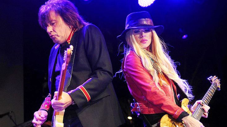 Watch As Ritchie Sambora And Orianthi Surprise Crowd With Debut Of New, Incredible Song! | Society Of Rock Videos