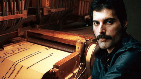 “Bohemian Rhapsody” Played On An Old Fairground Organ Is Unlike Anything You’ve Ever Heard… | Society Of Rock Videos “Bohemian Rhapsody” Played On An Old Fairground Organ Is Unlike Anything You’ve Ever Heard… | Society Of Rock Videos