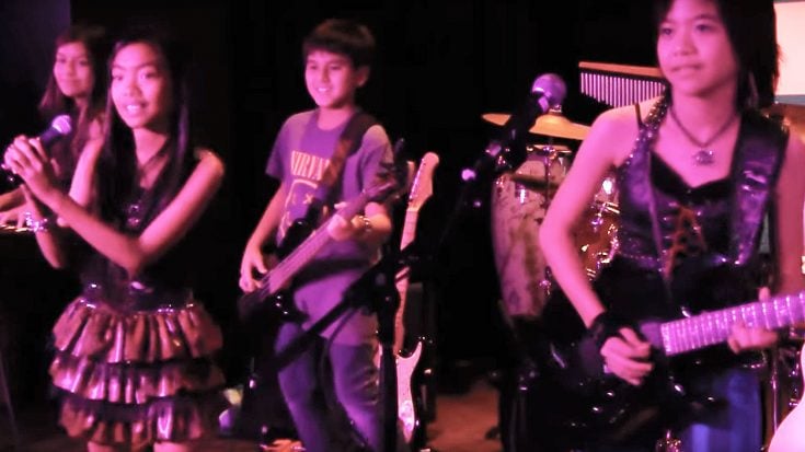 Young Rock Band Hits The Stage For Phenomenal “Sweet Child O’ Mine” Cover—Crowd Is Amazed! | Society Of Rock Videos