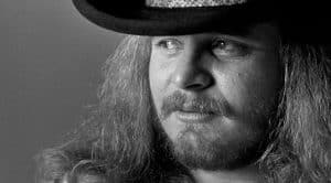 44 Years Ago: Ronnie Van Zant Faces Uncertainty, Winds Of Change With Swirling Ballad “Tuesday’s Gone”