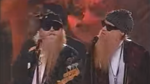 Remember When ZZ Top Stole The Super Bowl Half Time Show? This Is How It’s Done | Society Of Rock Videos