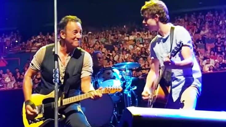 10-Year Old Steals Show At Bruce Springsteen’s Concert After He Joins ‘The Boss’ On Stage! | Society Of Rock Videos