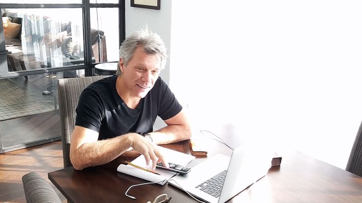 Jon Bon Jovi Makes One Fan’s Dream Come True With One Simple Phone Call | Society Of Rock Videos