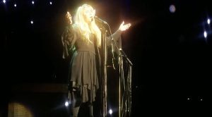 Camera Catches Stevie Nicks Melting An Audience’s Hearts With Performance Of “Landslide”
