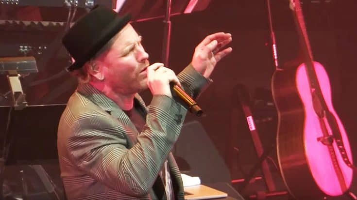 Camera Catches Corey Taylor Mesmerizing A Crowd With His Stunning Rendition Of David Bowie’s “China Girl” | Society Of Rock Videos
