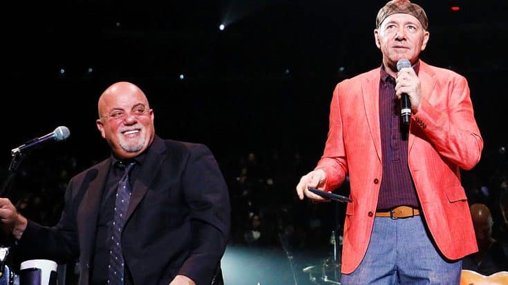Actor Kevin Spacey Joins Billy Joel On Stage For Unforgettable Duet Of “New York State of Mind”! | Society Of Rock Videos