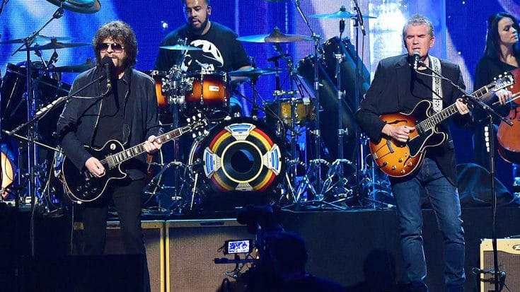 Electric Light Orchestra Open Rock and Roll Hall Of Fame Show With Wondrous Tribute To Chuck Berry! | Society Of Rock Videos