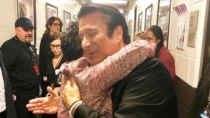 Remember When Arnel Pineda Finally Met His “Hero” Steve Perry At The Rock & Roll Hall Of Fame? | Society Of Rock Videos