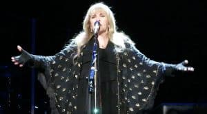 Stevie Nicks Stops Concert To Give An Inspirational Speech That No One Saw Coming!