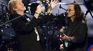 Jon Anderson Returns To Yes With Rush’s Geddy Lee, Makes Dreams Come True With Epic “Roundabout” Jam