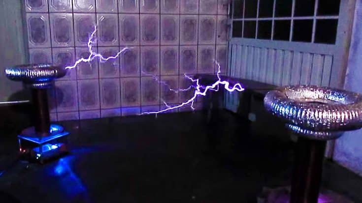 You’ll Be In Awe When You Hear This Electrifying ‘Back In Black’ Cover Played With Tesla Coils! | Society Of Rock Videos