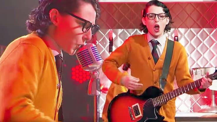 ‘Stranger Things’ Star Dresses Up Like Buddy Holly, & Epically Rocks Out During Lip Sync Battle! | Society Of Rock Videos