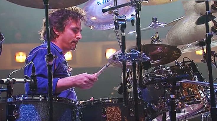 Styx’s Drummer Takes Centerstage And Performs A Drum Solo That Gets A Standing Ovation | Society Of Rock Videos