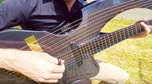 Man Pays Tribute To Chester Bennington With Harp-Guitar Cover Of “Numb” That Is Too Good For Words