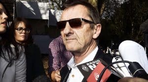 Phil Rudd Fires Back At Fans That Claim That Drumming For AC/DC Is “Too Easy”