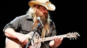 Chris Stapleton Emotionally Remembers Glen Campbell With This Beautiful Cover of ‘Rhinestone Cowboy’