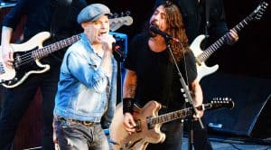 David Lee Roth Surprises Dave Grohl On His Birthday, & Joins Foo Fighters For Epic ‘Panama’ Jam!