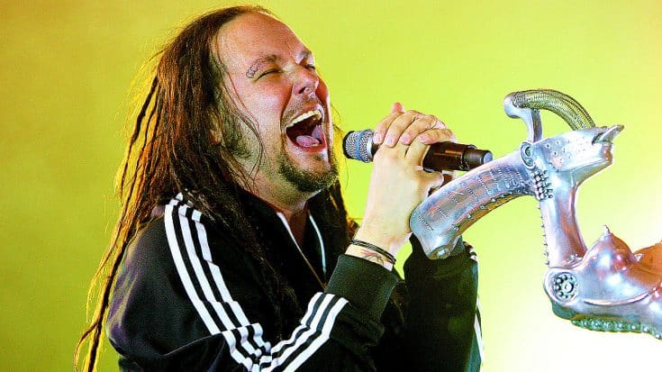 Korn Pay Homage To Queen & Freddie Mercury With Anthemic Live Cover of ‘We Will Rock You’! | Society Of Rock Videos