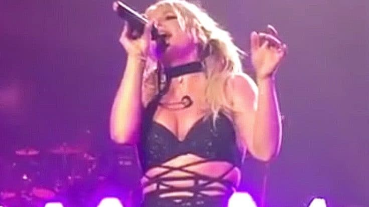 Britney Spears Gives Fans “Something To Talk About” In Must See Salute To Bonnie Raitt | Society Of Rock Videos