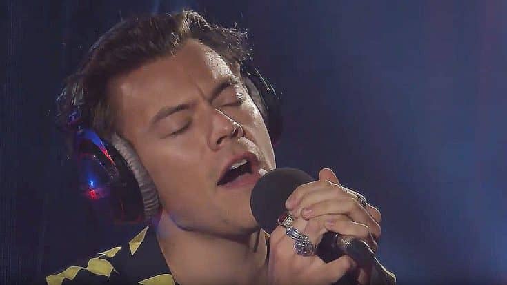 Harry Styles Does Fleetwood Mac Proud With Breathtaking Cover Of “The Chain” | Society Of Rock Videos