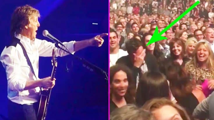 Paul McCartney Spots Celebrity Friend In The Crowd, & Stops His Show To Sing Them ‘Birthday’! | Society Of Rock Videos