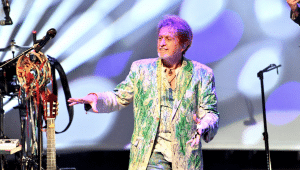 Yes’ Jon Anderson To Release 28 Year Old ‘Bizarre’ Album This Year
