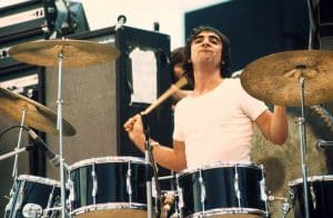 Watch How A Fan Saved Keith Moon’s Performance – So Surreal!