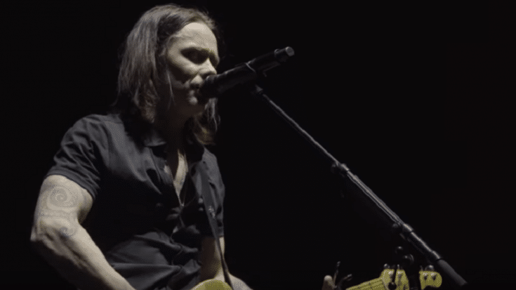 Myles Kennedy Performs “Hallelujah” Using Jeff Buckley’s Guitar | Society Of Rock Videos