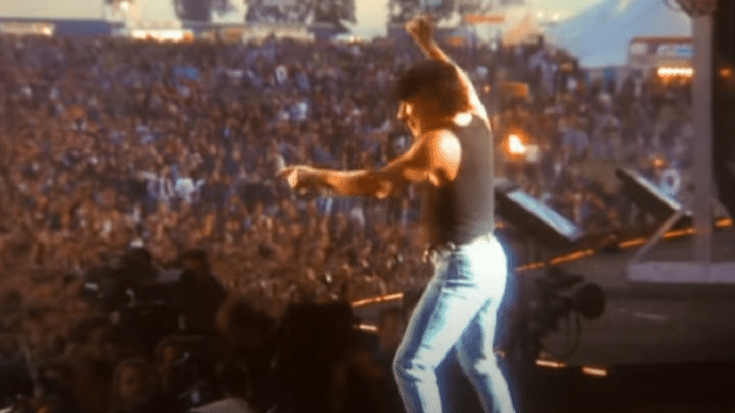 1991 Donington: AC/DC Performs “Thunderstruck” In Front Of 72,500 People | Society Of Rock Videos