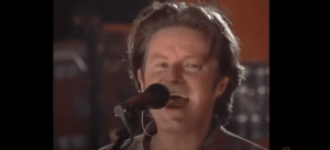 Watch The 1994 Acoustic Performance Of “Hotel California” By Eagles