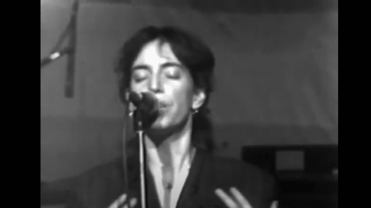 Watch Patti Smith’s Performance of ‘Because The Night’ From 1979