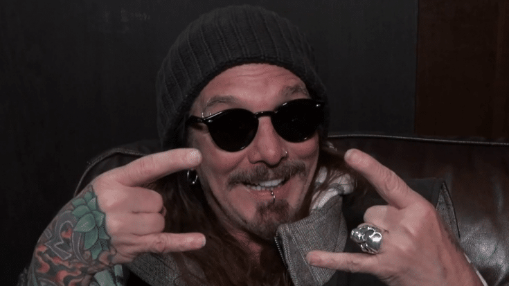 John Corabi Is  “not even remotely interested” To Join Motley Crue Again | Society Of Rock Videos