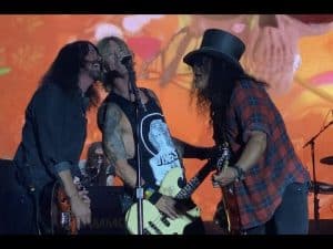 Guns N’ Roses Got Cut Off During ‘Paradise City’ Performance